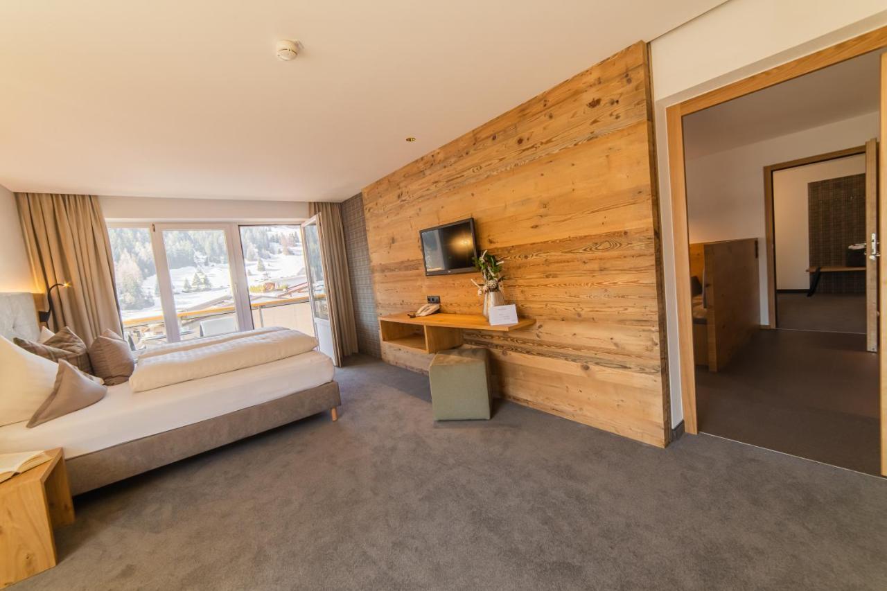 Aparthotel Hochland Gmbh Nauders Bagian luar foto