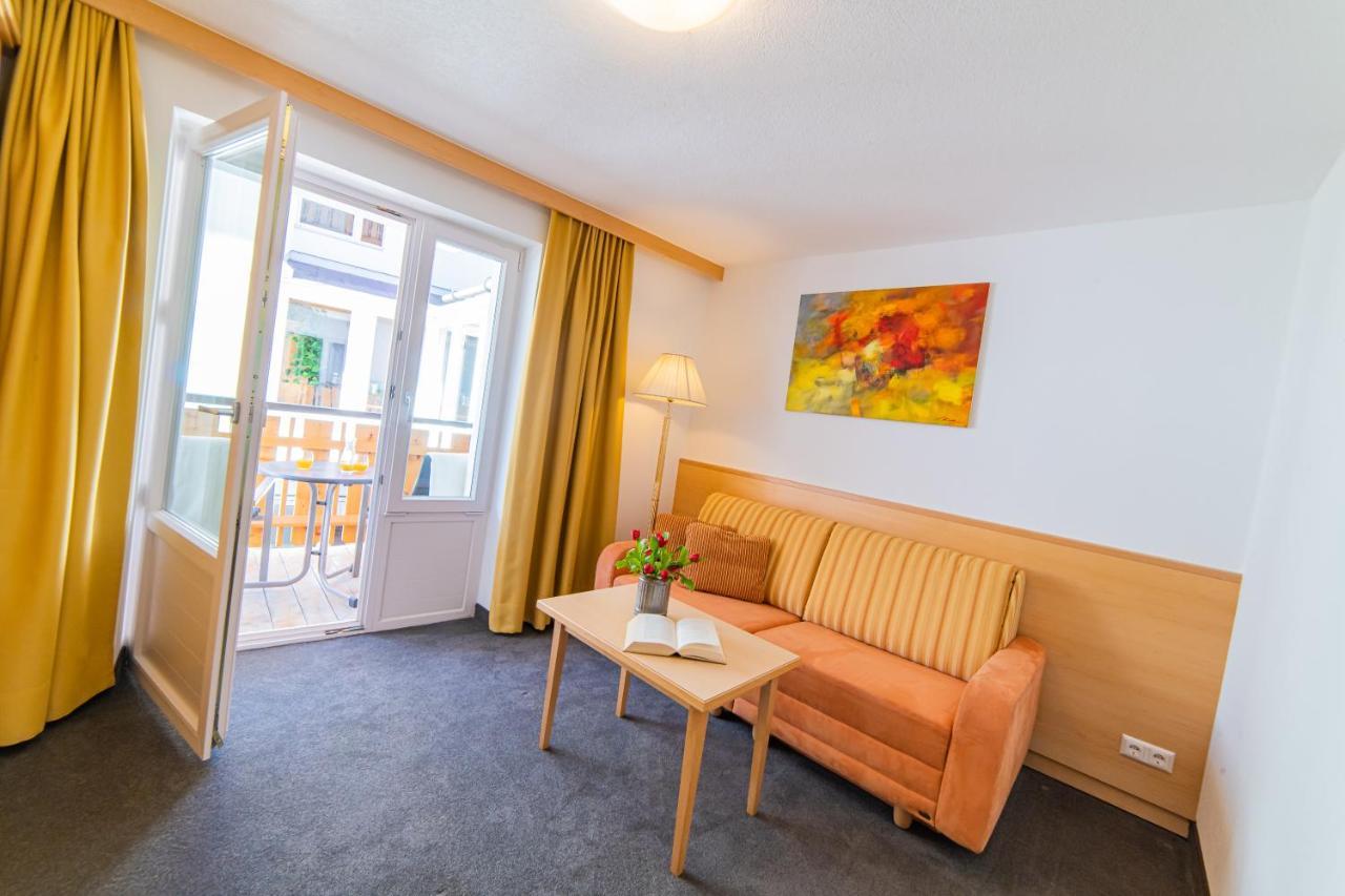 Aparthotel Hochland Gmbh Nauders Bagian luar foto