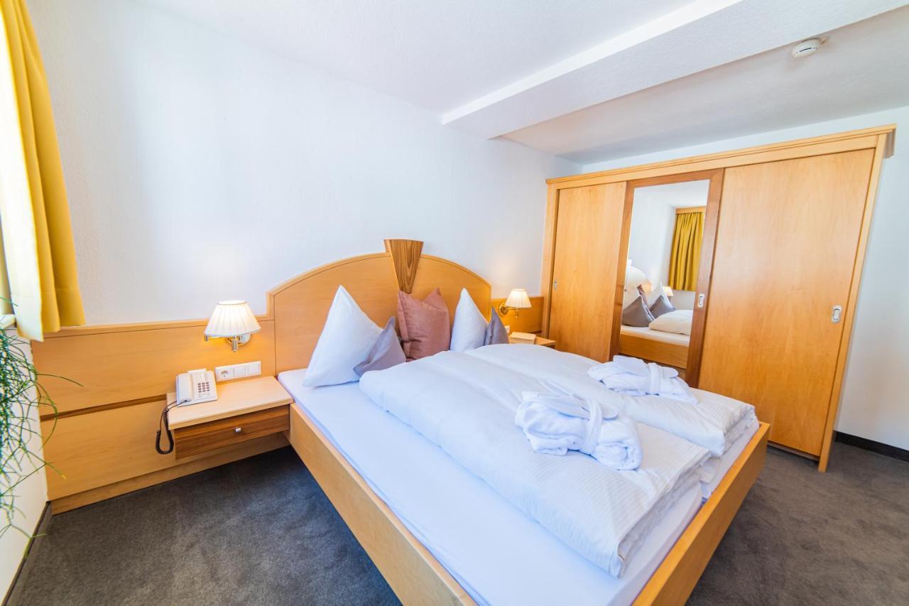 Aparthotel Hochland Gmbh Nauders Bagian luar foto