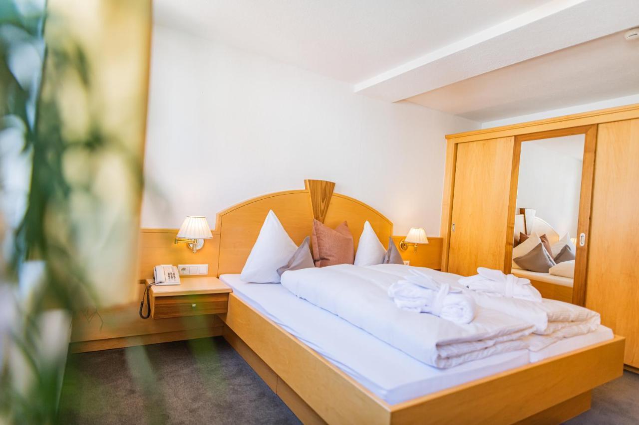 Aparthotel Hochland Gmbh Nauders Bagian luar foto
