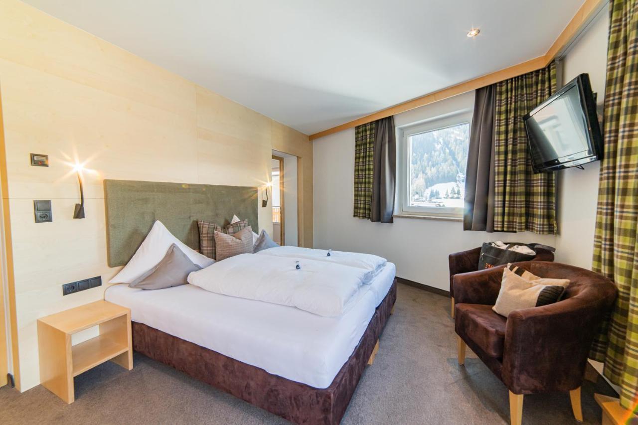 Aparthotel Hochland Gmbh Nauders Bagian luar foto